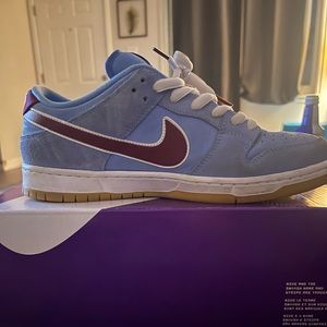 Nike SB Philly Low Top Dunks “Philadelphia Phillies” Edition